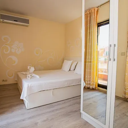Апартамент Иви Apartament